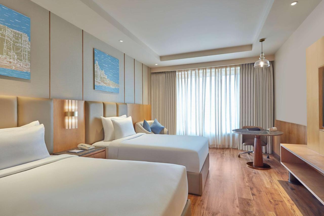 Doubletree By Hilton Varanasi Esterno foto